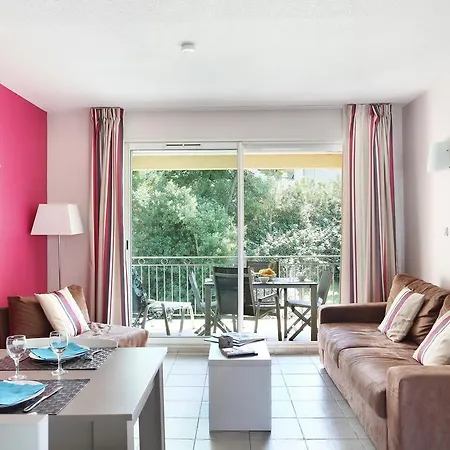 假日公园 Prestige Odalys Le Clos Bonaventure 圣特罗佩