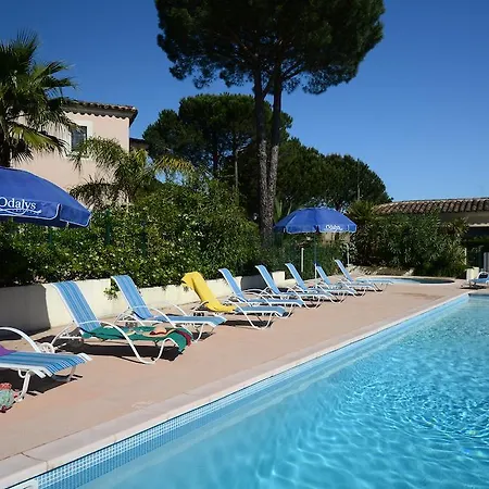Prestige Odalys Le Clos Bonaventure 3* 圣特罗佩