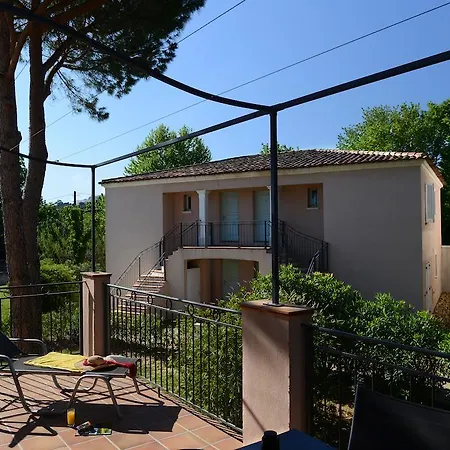 Prestige Odalys Le Clos Bonaventure سان تروبيه